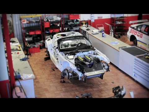 BMW Z4 GT3 - Car Assembly HD Time Lapse