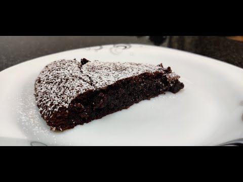 Kladdkaka : A Sticky Gooey Swedish Chocolate Cake ( Please use head/earphones for better audio)