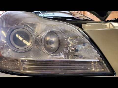 How to Install the Corner Light Bulb from a 2010 Mercedes Benz GL450 Headlight