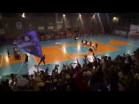 Entrada da Bateria Infernal - Charanga da Atlética do CEFET-MG- Engenharíadas 2014