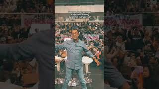 Download lagu ANIES MUHAIMIN NYANYIKAN LAGU BURUH TANI DI DBL ARENA SURABAYA mp3