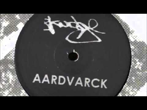 Skudge-Convolution (Aardvarck Remix)