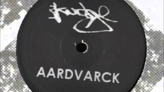 Skudge-Convolution (Aardvarck Remix)