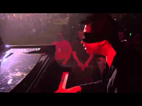 Video Games Live Level 2 2010 - Mario Piano Medley (Martin Leung)