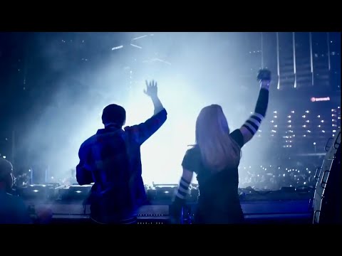 Madonna Avicii - Girl Gone Wild - Live Performance Downtown Miami - Ultra Music festival.