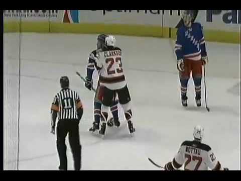David Clarkson Tries To Fight Sean Avery-3-30-09