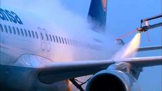 Aircraft De-Icing - Close Up, Details [HD]