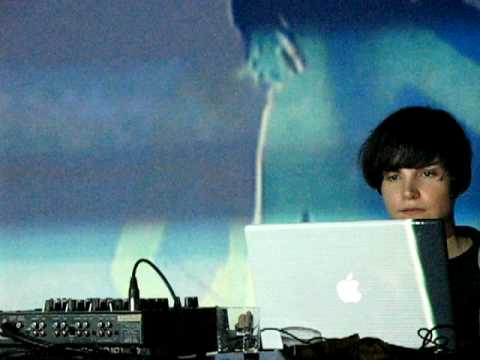 Natalie "Tusia" Beridze a.k.a. TBA live in Warsaw / visuals: Pani K. a.k.a. Kasia Justka @ CDQ (III)