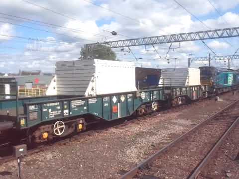 The x2 Class 68 DRS Nos.68007+68001 with x4 FNA-D Nuclear Flask Wagons was passing at Carlisle.
