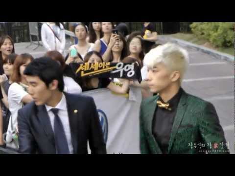《Fancam》120628 Mnet 20's Choice(Blue Carpet Photo Wall&Interview) - Wooyoung