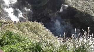 preview picture of video 'Volcanic Yangmingshan National Park Taipei, Taiwan'