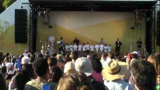 preview picture of video 'Olympic Torch arriving at Walpole Park Ealing and lighting the cauldron - HD'