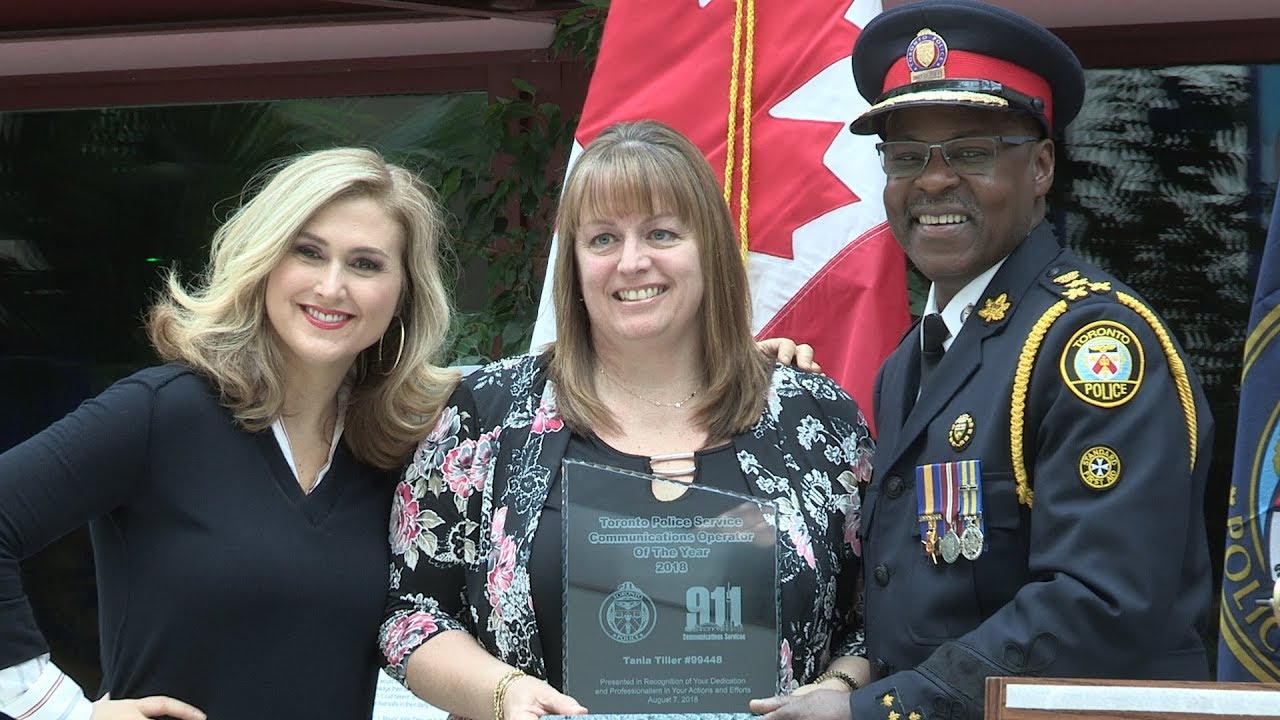Communications Operator Tania Tiller is honoured with 9-1-1 Communicator of the Year Award