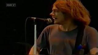 Soul Asylum   Eyes Of A Child live at Glastonbury 1995