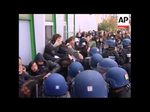 Confrontation between students and police