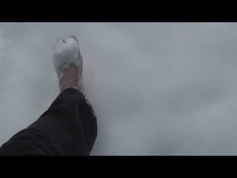 Barfuss durch den Schnee - Aktivierung für Stoffwechsel und Immunsystem - herrlich - S1-SFC