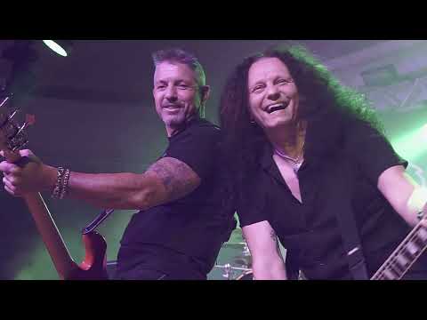 CoreLeoni - Standing In The Light /live version (Official video)