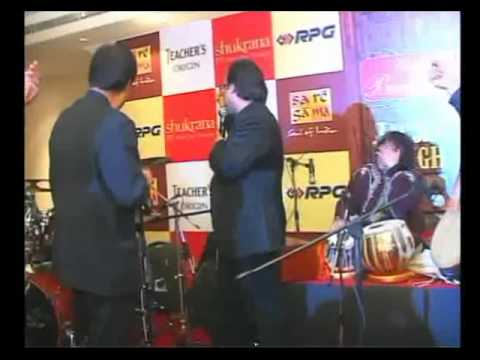 Jagjit Singh - Wild Performance - Koi Paas Aaya Savere Savere