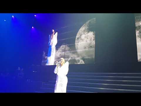 Twice live Liberation Tour Chicago day 2