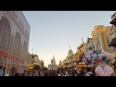 JOANNE SU - AN INTERNSHIP EXPERIENCE AT WALT DISNEY WORLD - FLORIDA - USA