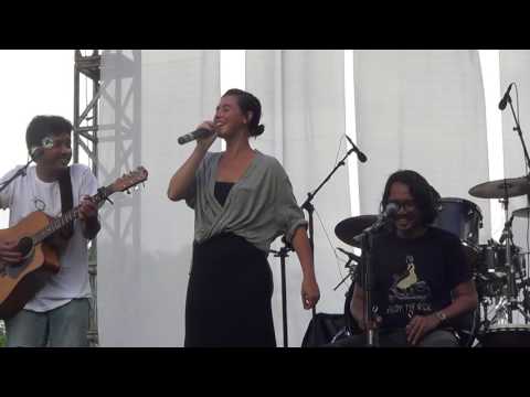 Nosstress ft Sandrayati Fay - Kita [Live At Mabesikan Fest]