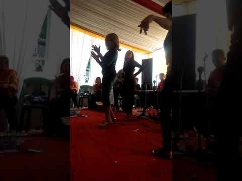 Goyang heboh Mamah inul