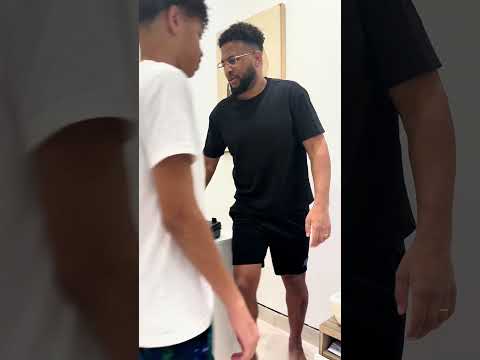 Je lui avais dit qu’on entendait rien 😂C’est de l’humour bien évidemment #humour #family