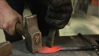 preview picture of video 'REPORTAGE FORGE DE LARU ferronnier d'art 88650 ANOULD'