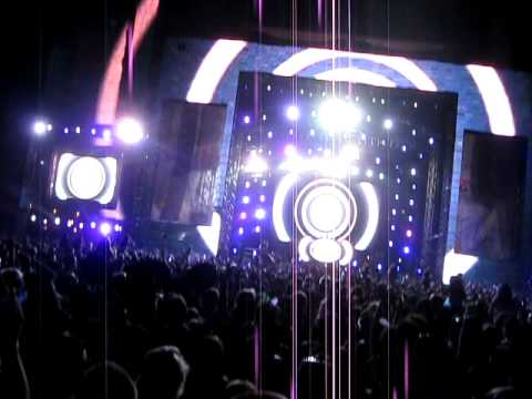EDC 2010 Swedish House Mafia "Leave the World Behind"