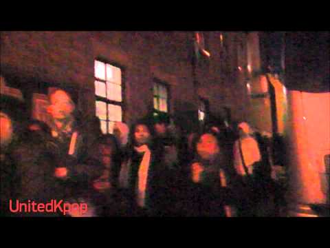 111205 United Cube London queue