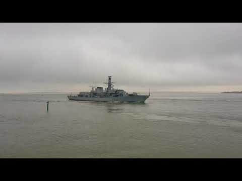 Hms Montrose sailing into Portsmouth