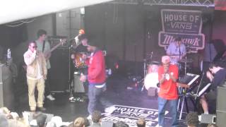 BADBADNOTGOOD feat. Ghostface Killah - The World is Yours [Nas cover] (SXSW 2015) HD