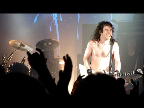 Guitare en Scène 2014 - Airbourne - Live it Up - Live - HD