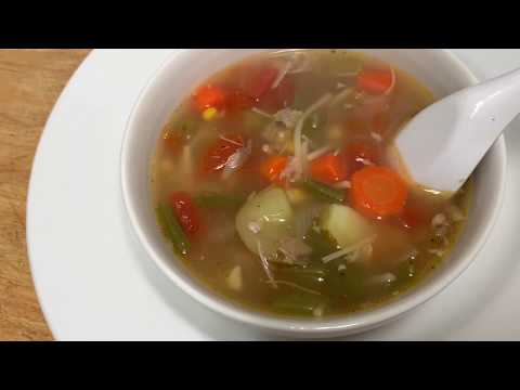 Laos style chicken noodle soup for winter time/Naly’s Lao kitchen.