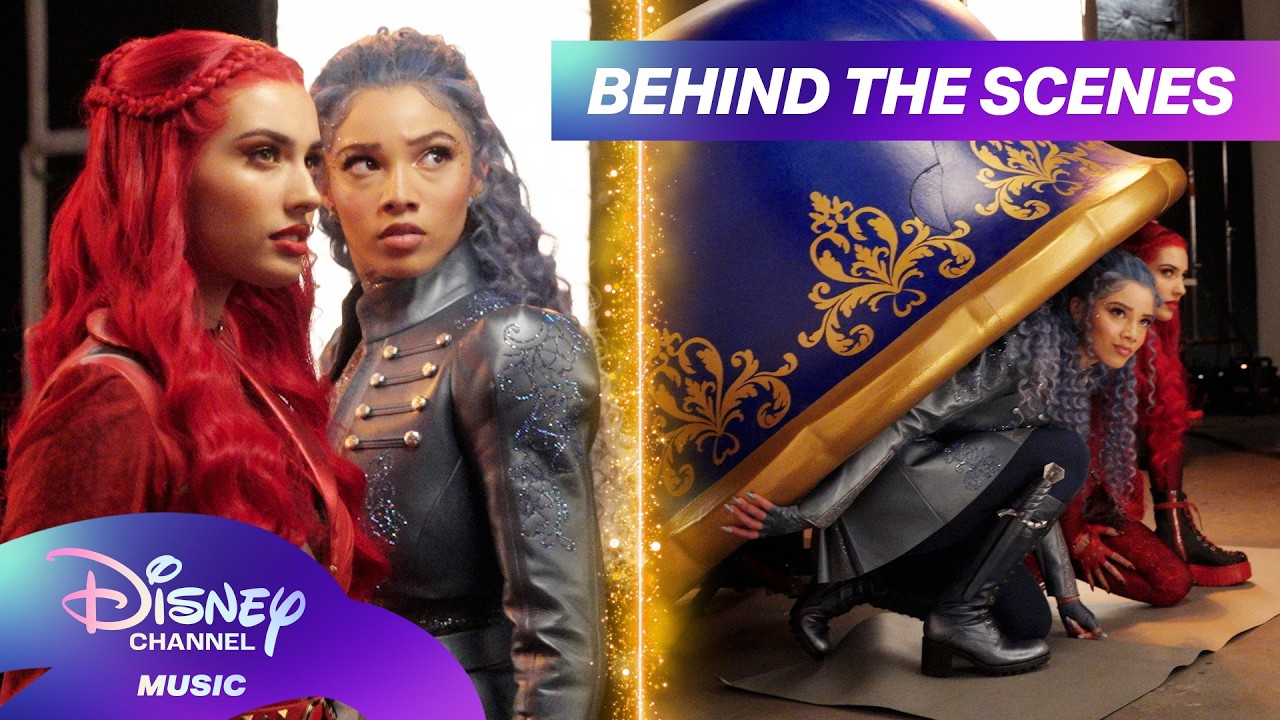 Miniature de la vidéo Returning to Auradon! 🎬✨ | Descendants: Wicked Wonderland Behind the Scenes | BTS | Disney Channel du film Descendants : La Malédiction du Pays des Merveilles