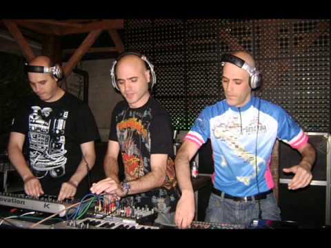 Flash Brothers - (Live On Future Grooves Line 03-06-2005 Part 2 Of 2)