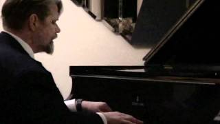 Franz Kamin plays Grieg's 