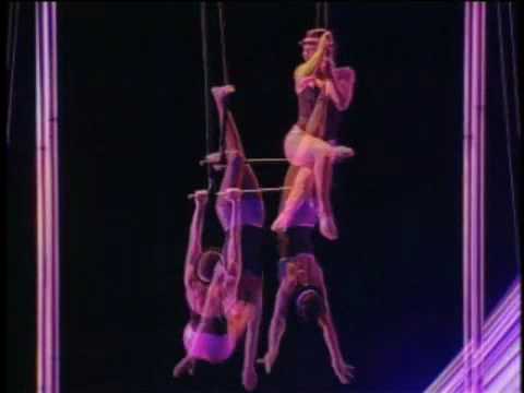 Trapeze duo act by Seb & Katja 208 / www.maximaaa.com