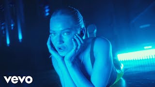 Musik-Video-Miniaturansicht zu Marilyn Monroe Songtext von Astrid S