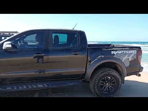 Toyota Hilux vs nissan patrol vs ford raptor ...