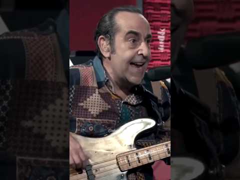 Özkan Uğur'un enerjisini tüm ülkeye yaymamız lazım. 😍 🎥via @trtmuzik