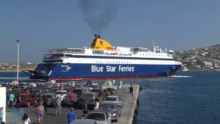 preview picture of video 'Blue Star Paros arrives in Parikia -- Blue Star Πάρος φτάνει στην Παροικιά'