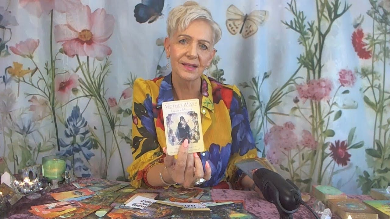 CANCER WEEKLY HOROSCOPE 10 09 2025