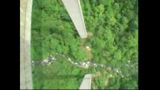 preview picture of video 'Bungee jumping dal ponte Colossus di 152 metri a Veglio - Mosso ( Biella ) www.bungee.it'