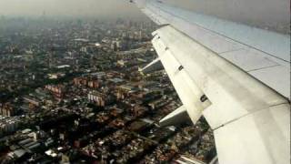 preview picture of video 'Landing in Mexico City with a Boeing 737'
