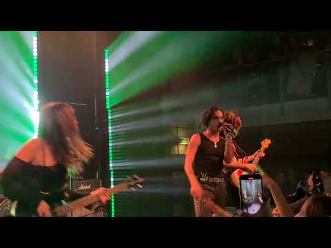 I wanna be your slave - Måneskin - MNM/StuBru showcase blokparty - Brussel - 16 juni 2022