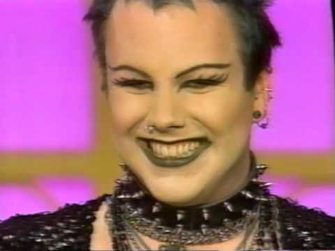 Jenny Jones : Hay PUNK lose The FUNK!!