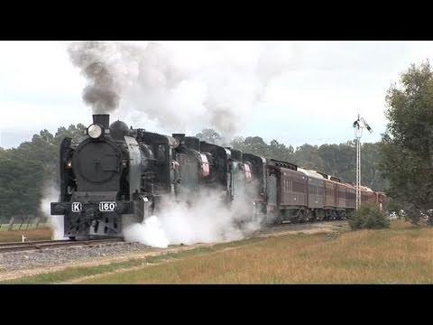Triple headed Steam train arrives into Muckleford on a VGR special.  Sat 06/09/08