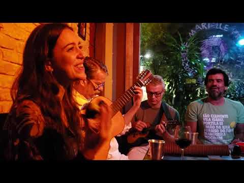 Roberta Sá e o Samba da Gávea em Injuriado de Chico Buarque