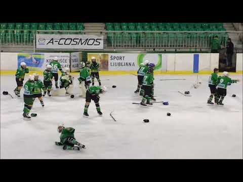 U-12 DP 28.10.2017 HK Olimpija Beli - HDK Maribor 8:0, veselje po zmagi